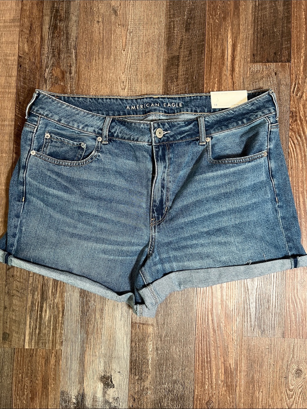 NWT American Eagle Tomgirl Midi Denim Cuffed Shorts